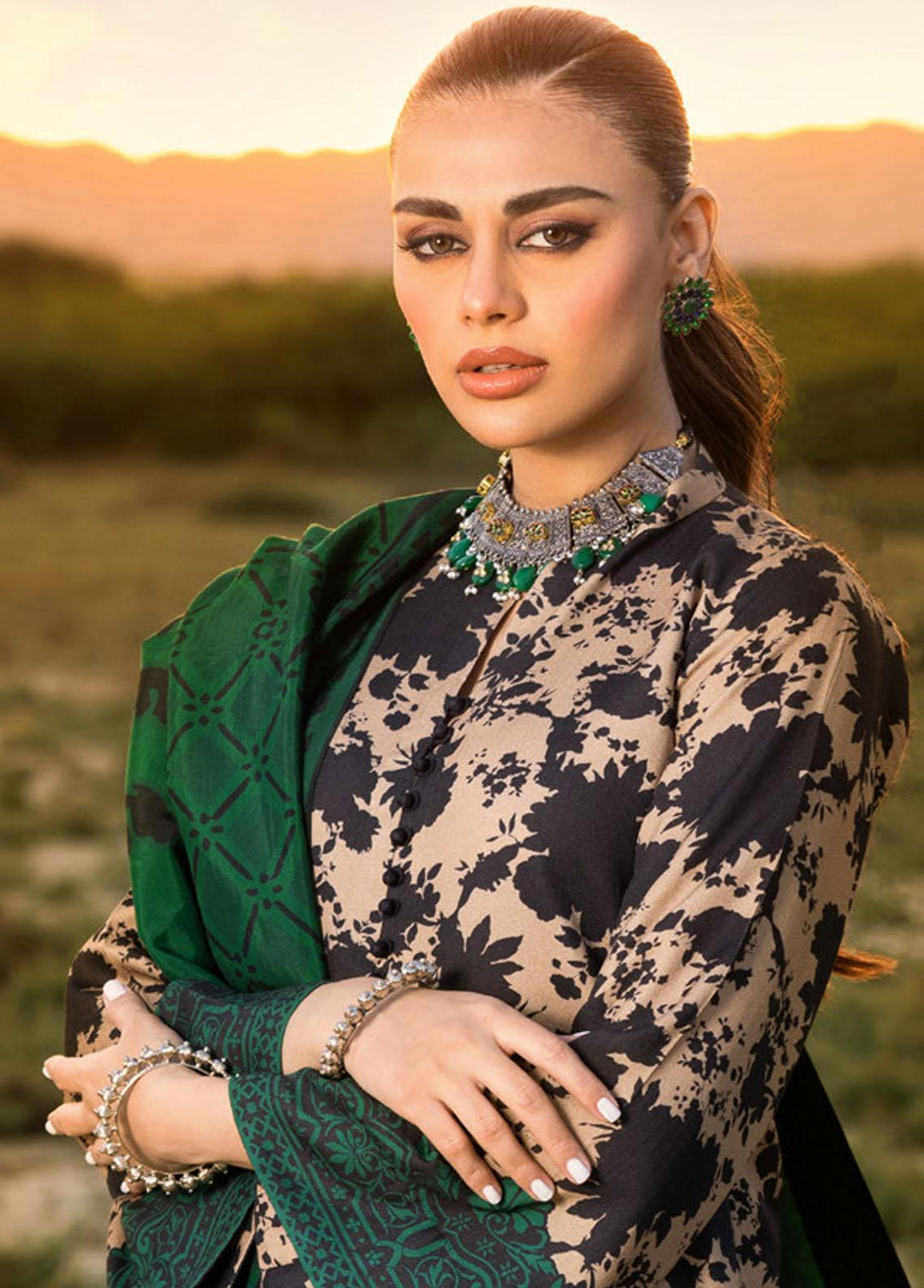 Zainab Chottani Embroidered  Suits Unstitched 3 Piece ZC22W 03 Gulnaaz - Winter Collection