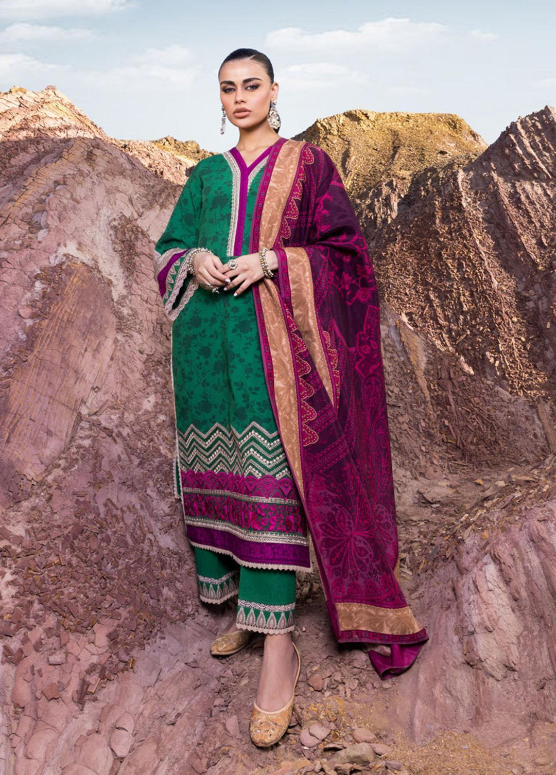 Zainab Chottani Embroidered  Suits Unstitched 3 Piece ZC22W 05 Kohinoor - Winter Collection