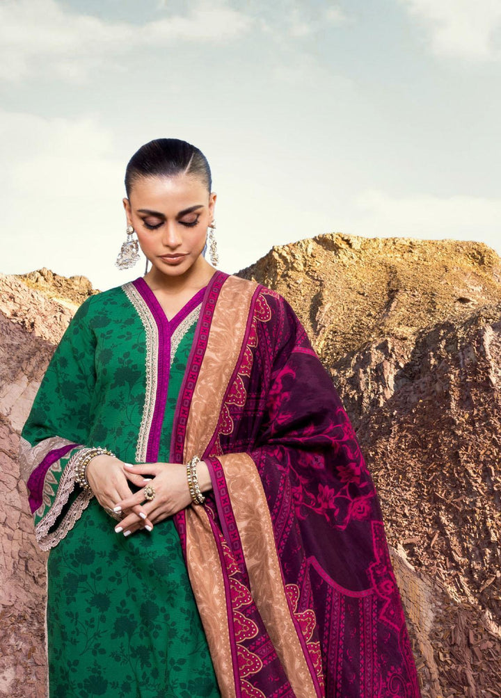 Zainab Chottani Embroidered  Suits Unstitched 3 Piece ZC22W 05 Kohinoor - Winter Collection