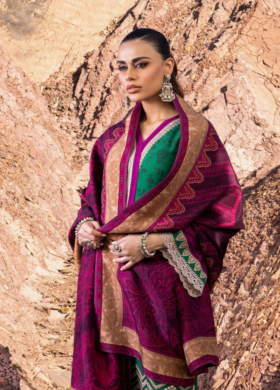 Zainab Chottani Embroidered  Suits Unstitched 3 Piece ZC22W 05 Kohinoor - Winter Collection