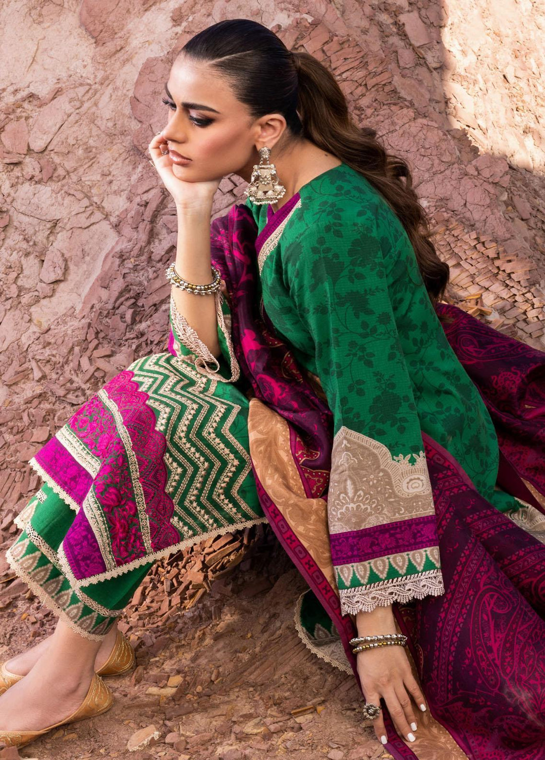 Zainab Chottani Embroidered  Suits Unstitched 3 Piece ZC22W 05 Kohinoor - Winter Collection