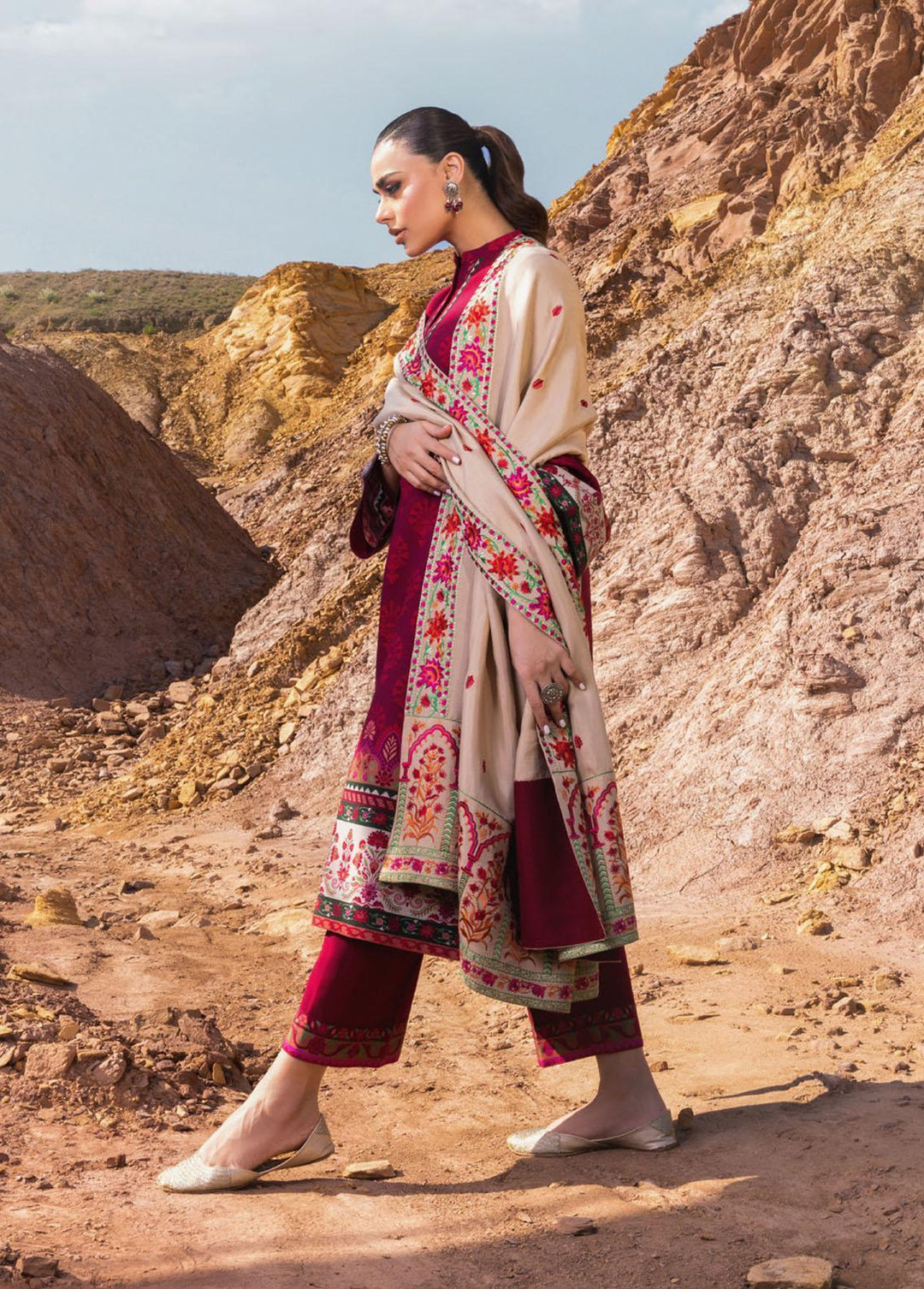 Zainab Chottani Embroidered  Suits Unstitched 3 Piece ZC22W 09 Nurgul - Winter Collection