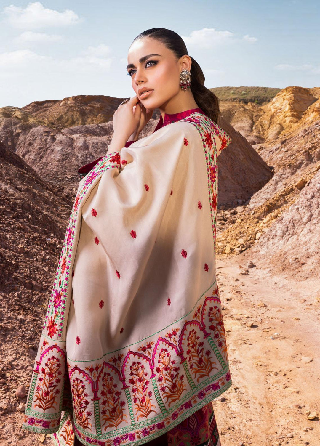 Zainab Chottani Embroidered  Suits Unstitched 3 Piece ZC22W 09 Nurgul - Winter Collection