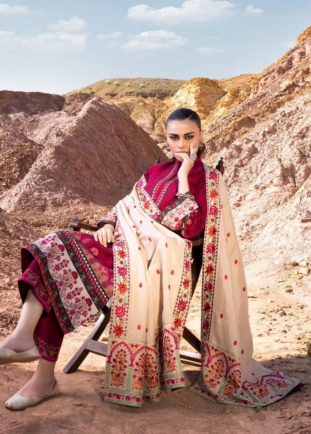 Zainab Chottani Embroidered  Suits Unstitched 3 Piece ZC22W 09 Nurgul - Winter Collection