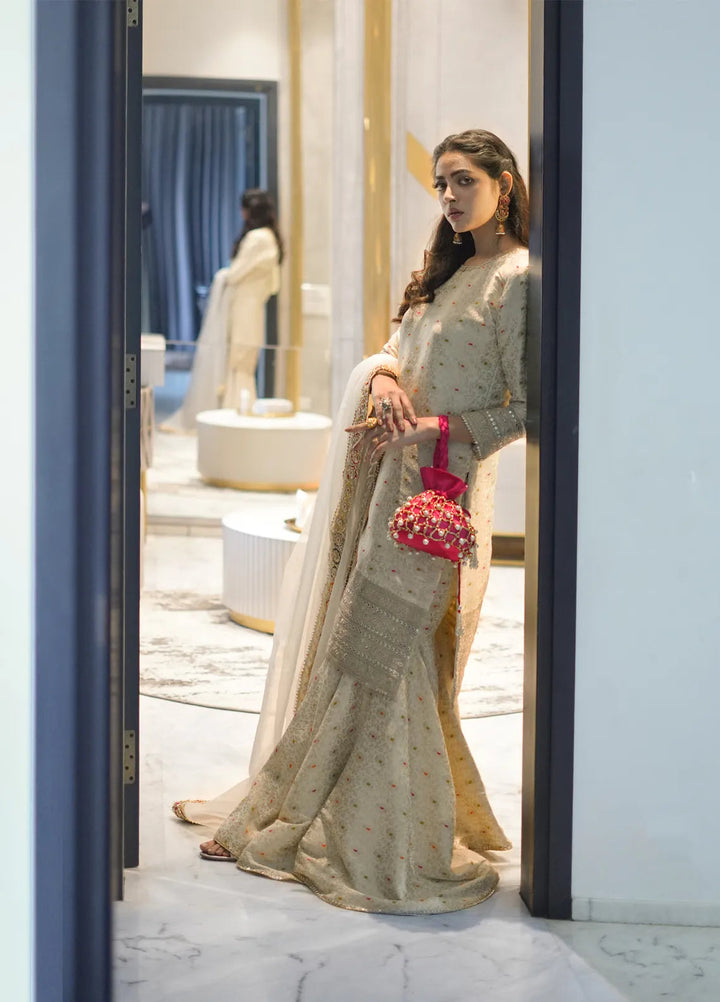 Zar Pret Embroidered Brocade 3 Piece Suit Zaib