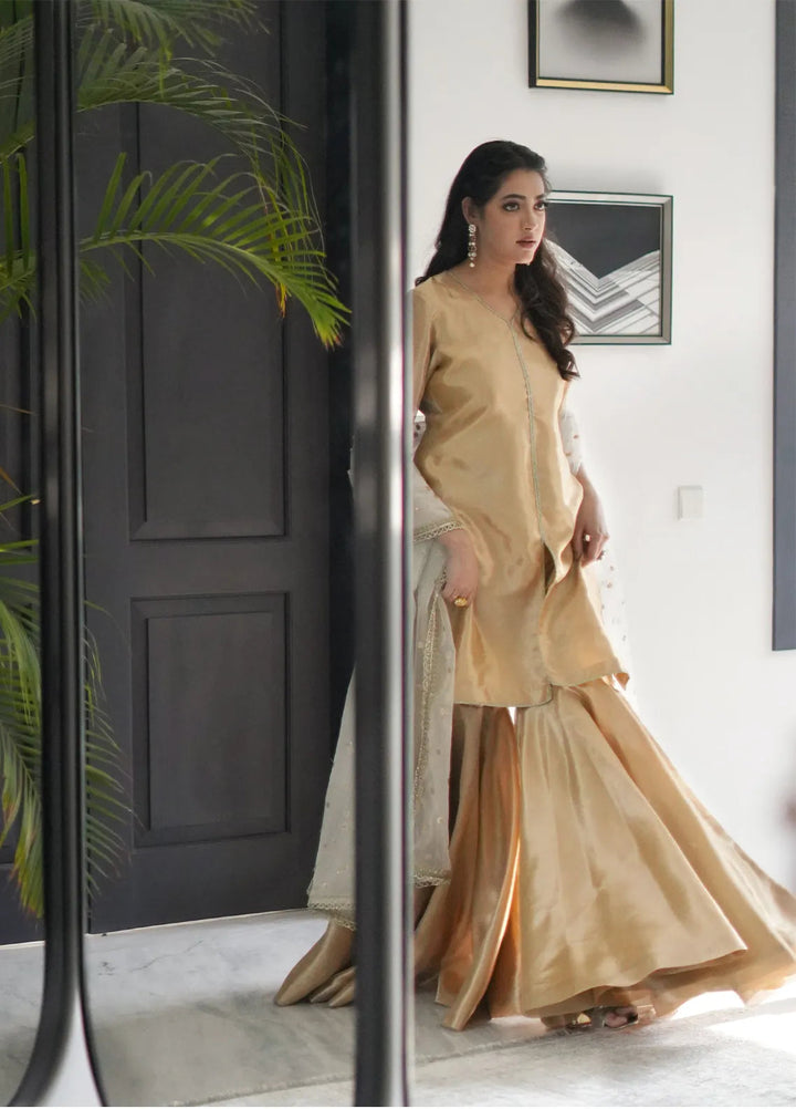 Zar Pret Embroidered Tissue 3 Piece Suit Nazm