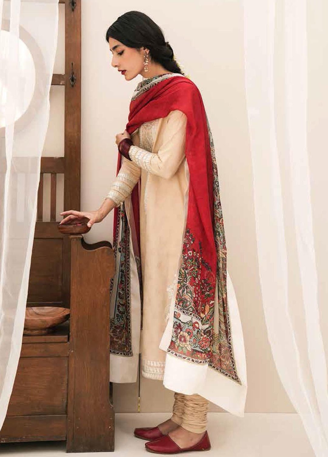 Zara Shahjahan Embroidered Jacquard Suits Unstitched 3 Piece ZSJ22E Rahma B - Luxury Collection