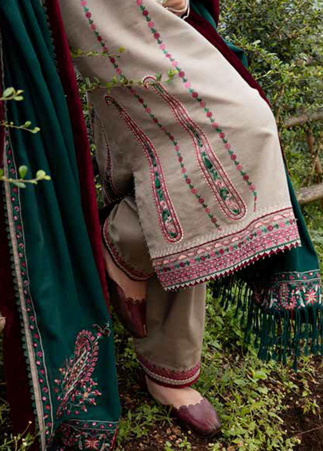 Zara Shahjahan Embroidered Khaddar Suits Unstitched 3 Piece ZS22WS Cyra - Winter Collection