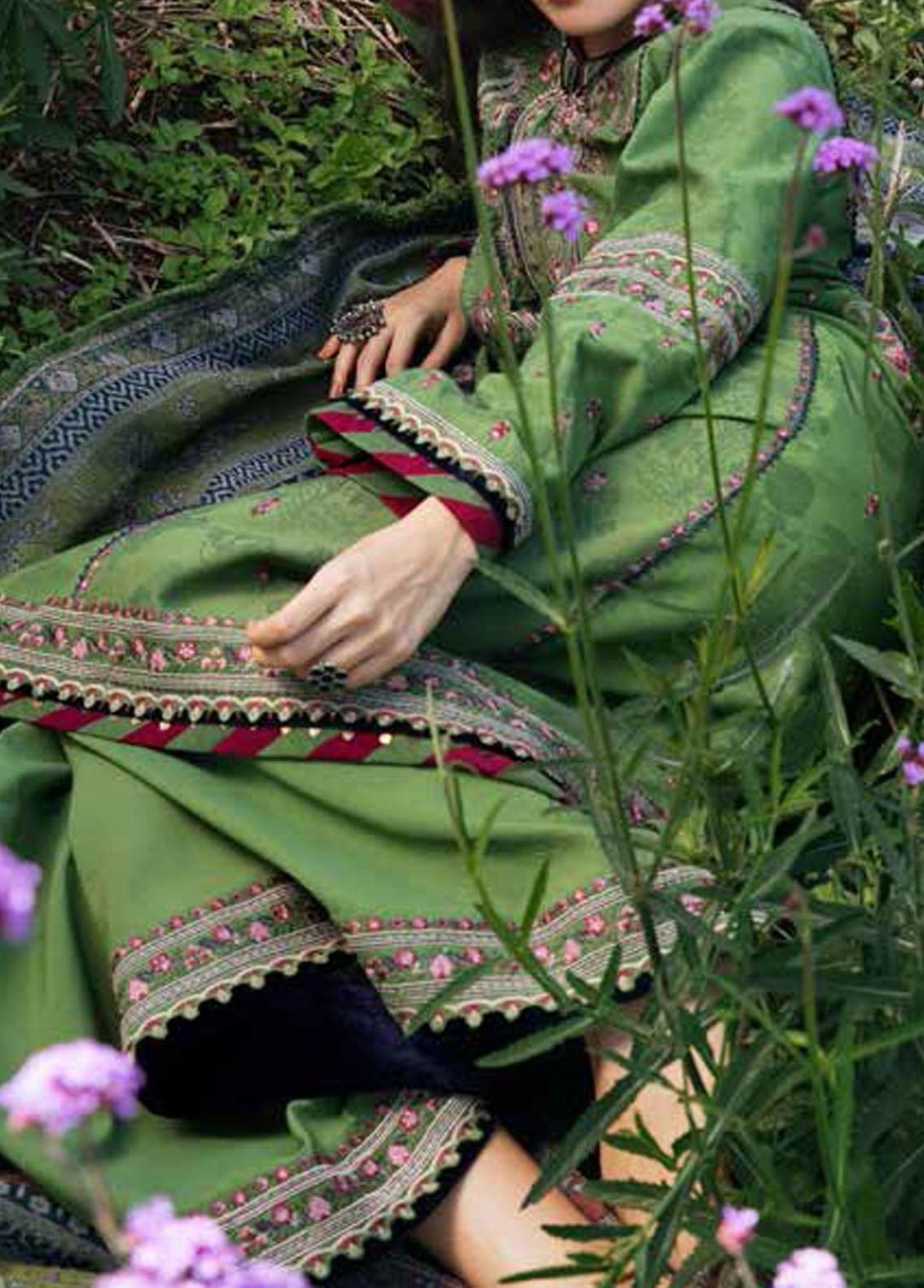 Zara Shahjahan Embroidered Jacquard Suits Unstitched 3 Piece ZS22WS Zoya - Winter Collection