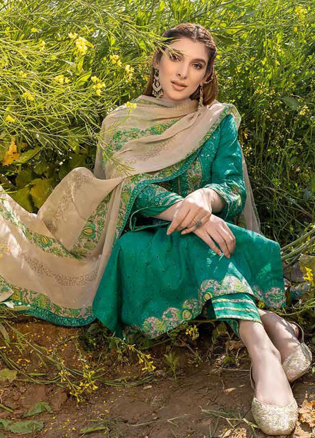 Zard By Charizma Embroidered Lawn Suits Unstitched 3 Piece CRZ23Z CCK-06 - Summer Collection