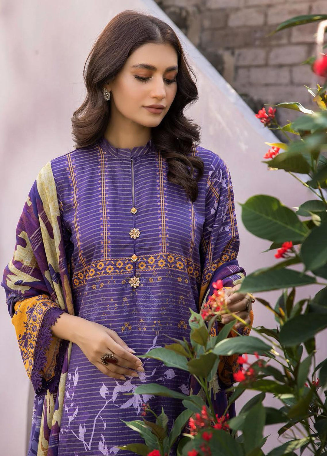 Zarki's by Riaz Arts Printed Viscose Suits Unstitched 3 Piece RA22ZV 02 - Winter Collection