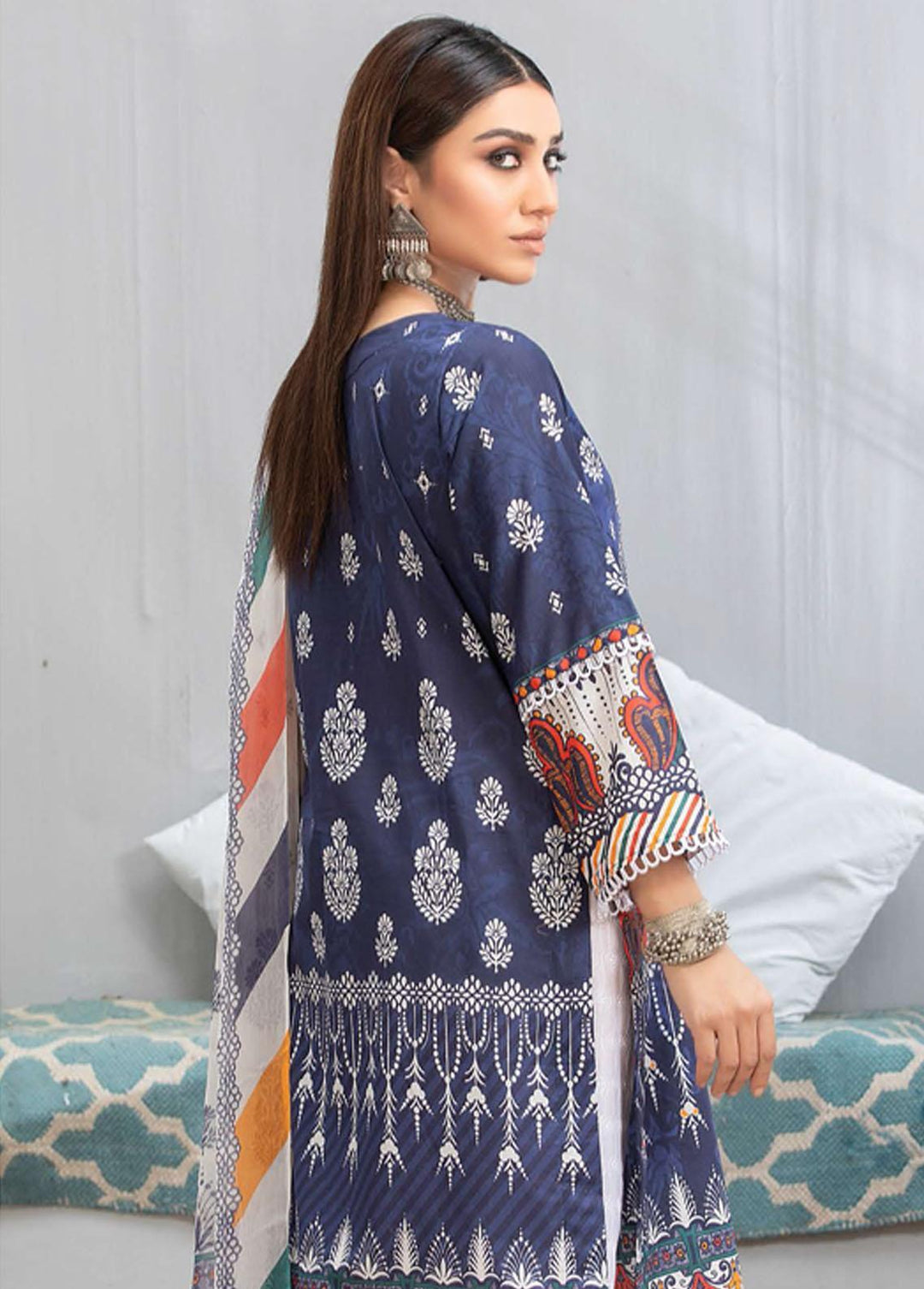 Zarkis by Riaz Arts Printed Lawn Suits Unstitched 3 Piece RA22Z DE-09 - Summer Collection