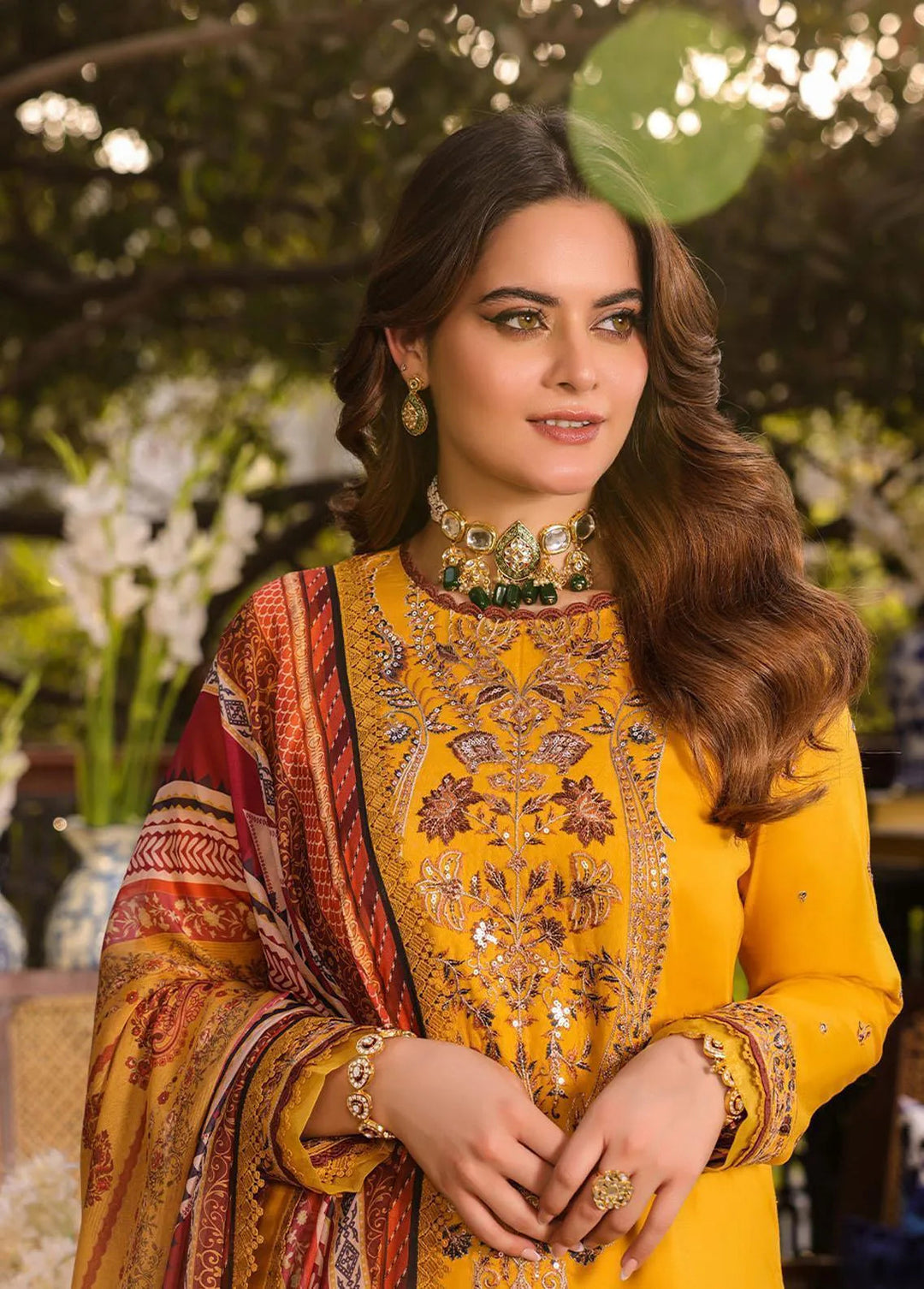 Zarq Barq By Asim Jofa Embroidered Cambric Unstitched Suit 3 Piece AJ23ZB AJZB-01 - Eid Collection