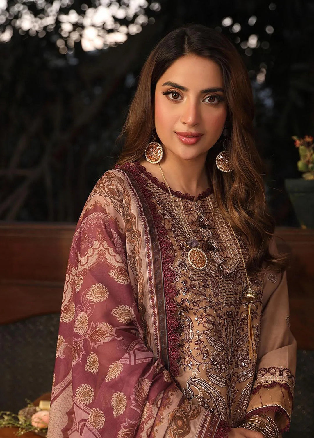 Zarq Barq By Asim Jofa Embroidered Cambric Unstitched Suit 3 Piece AJ23ZB AJZB-20 - Eid Collection