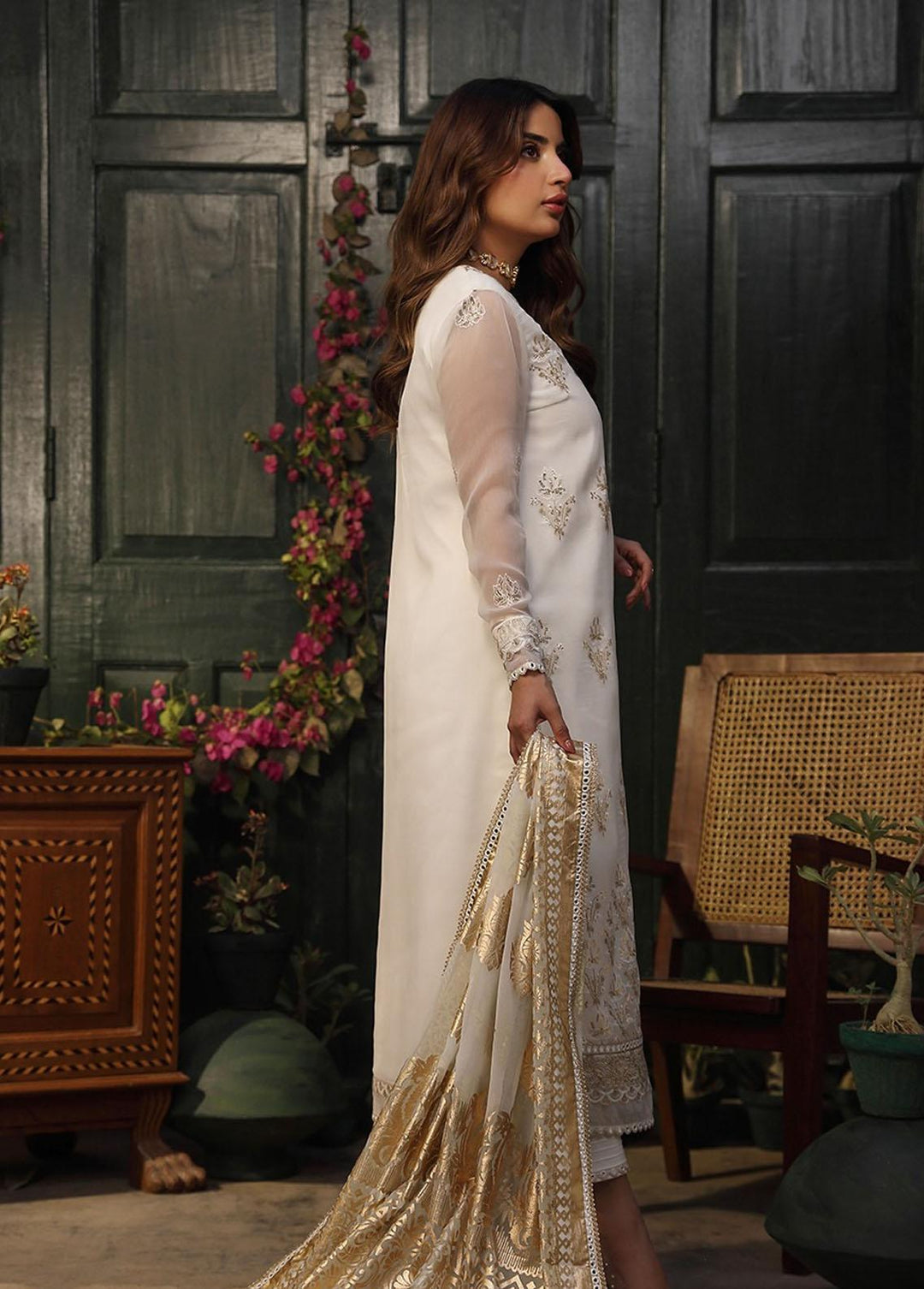 Zarq Barq By Asim Jofa Embroidered Chiffon Suits Unstitched 3 Piece AJ23ZB AJZB-12 - Eid Collection