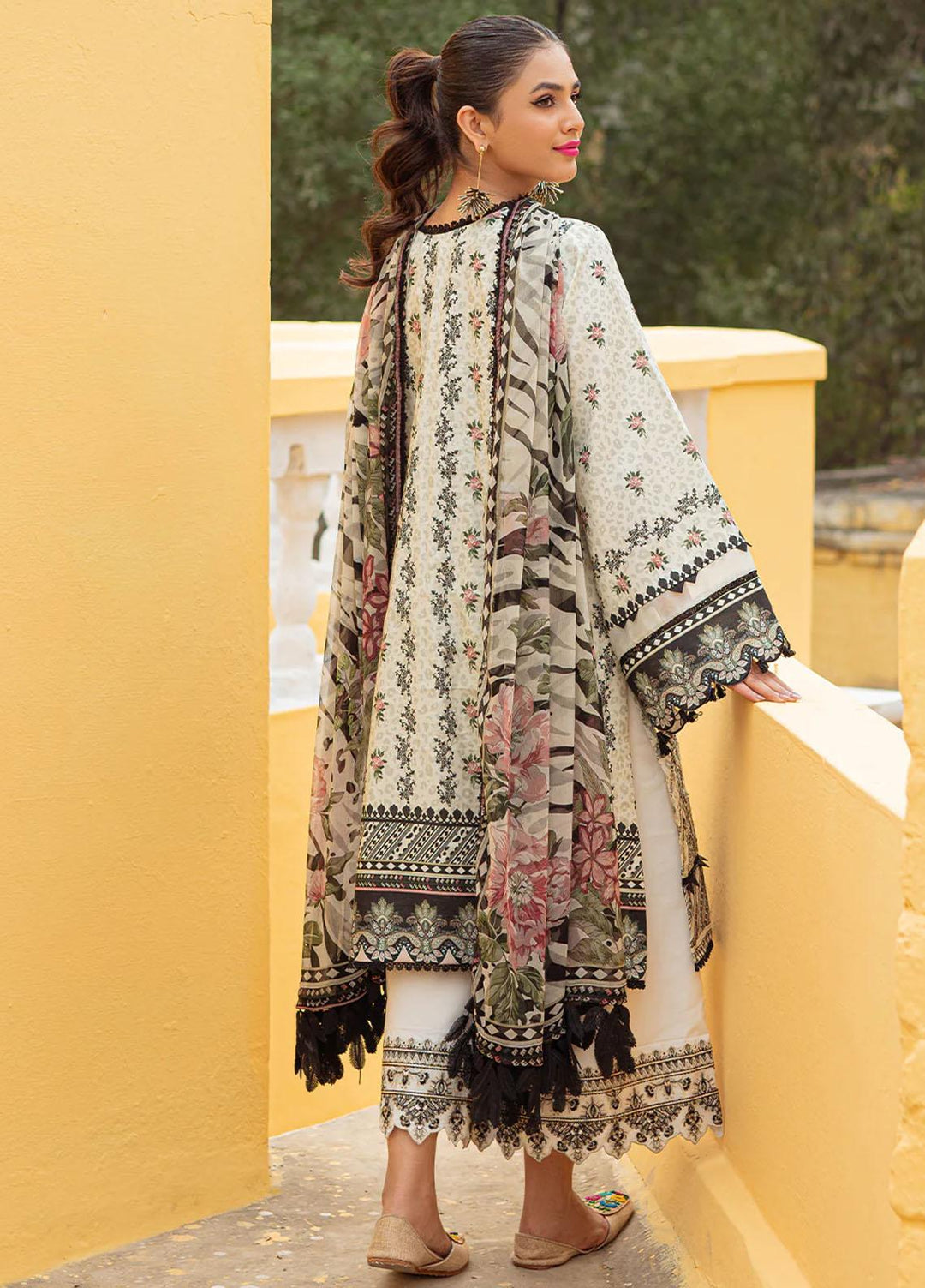 Tresor Luxe By Zarqash Embroidered  Suits Unstitched 3 Piece ZRQ23T ZQ 2B - Luxury Collection