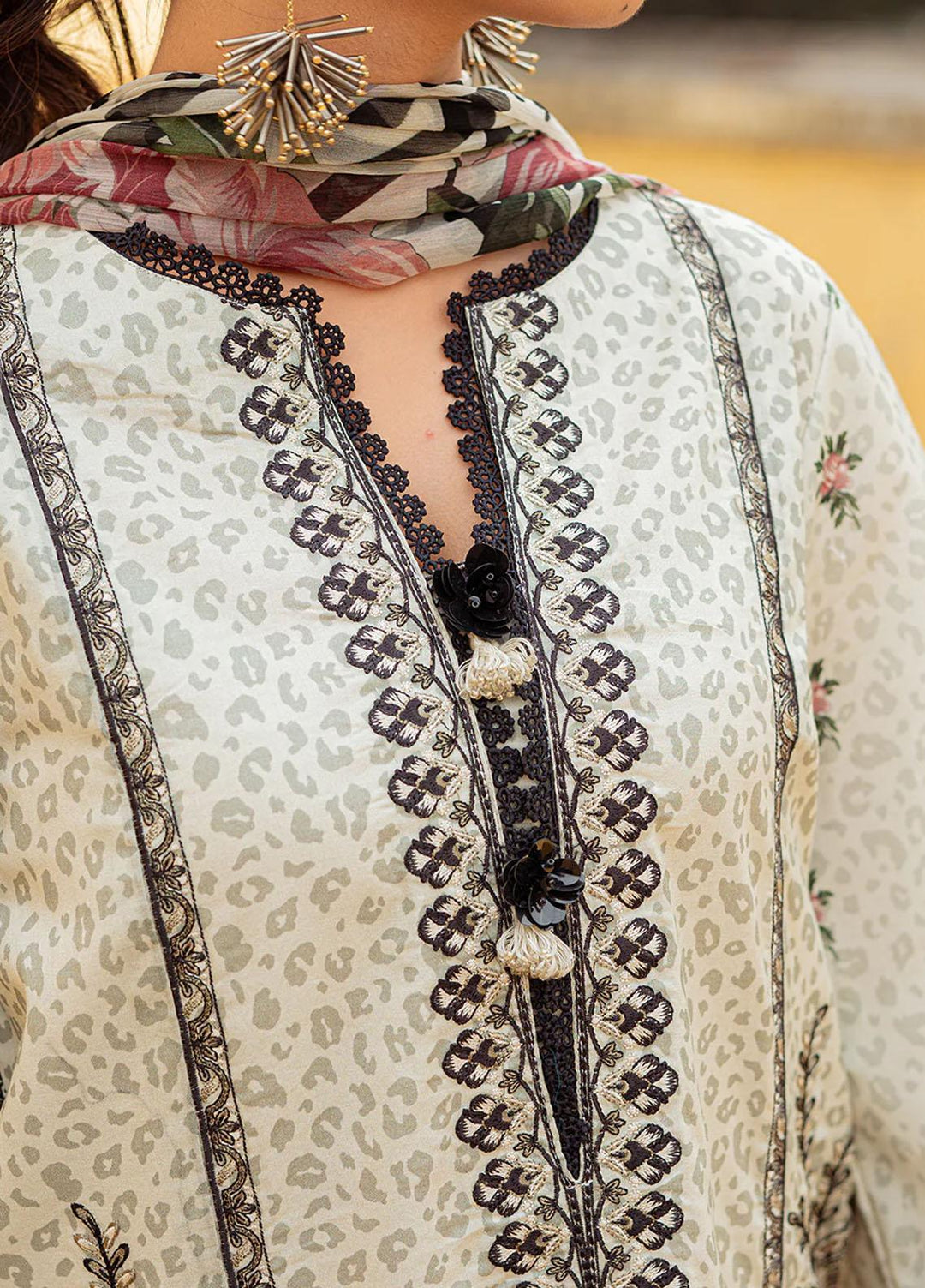 Tresor Luxe By Zarqash Embroidered  Suits Unstitched 3 Piece ZRQ23T ZQ 2B - Luxury Collection