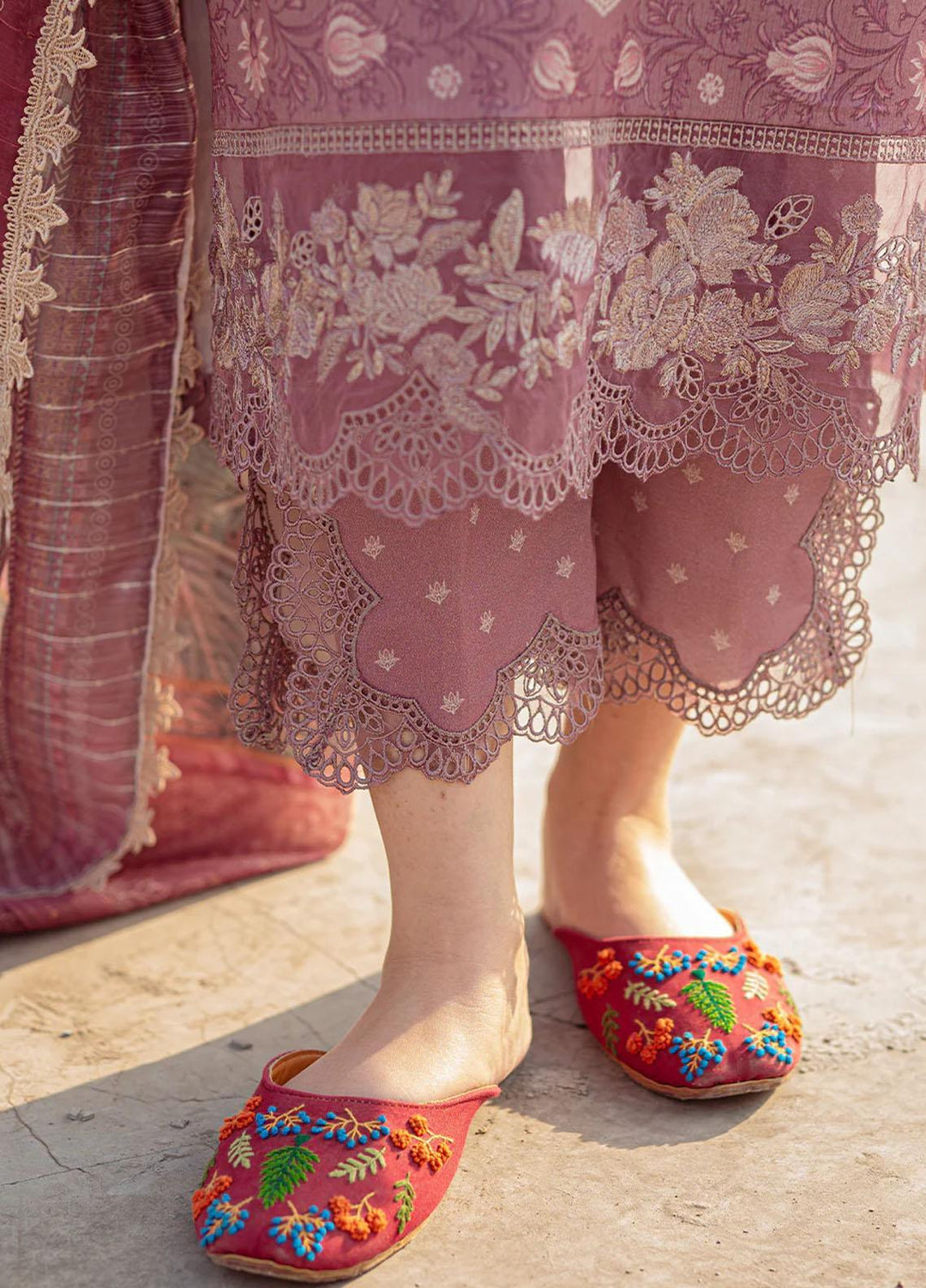 Tresor Luxe By Zarqash Embroidered Lawn Suits Unstitched 3 Piece ZRQ23T ZQ 5A - Luxury Collection