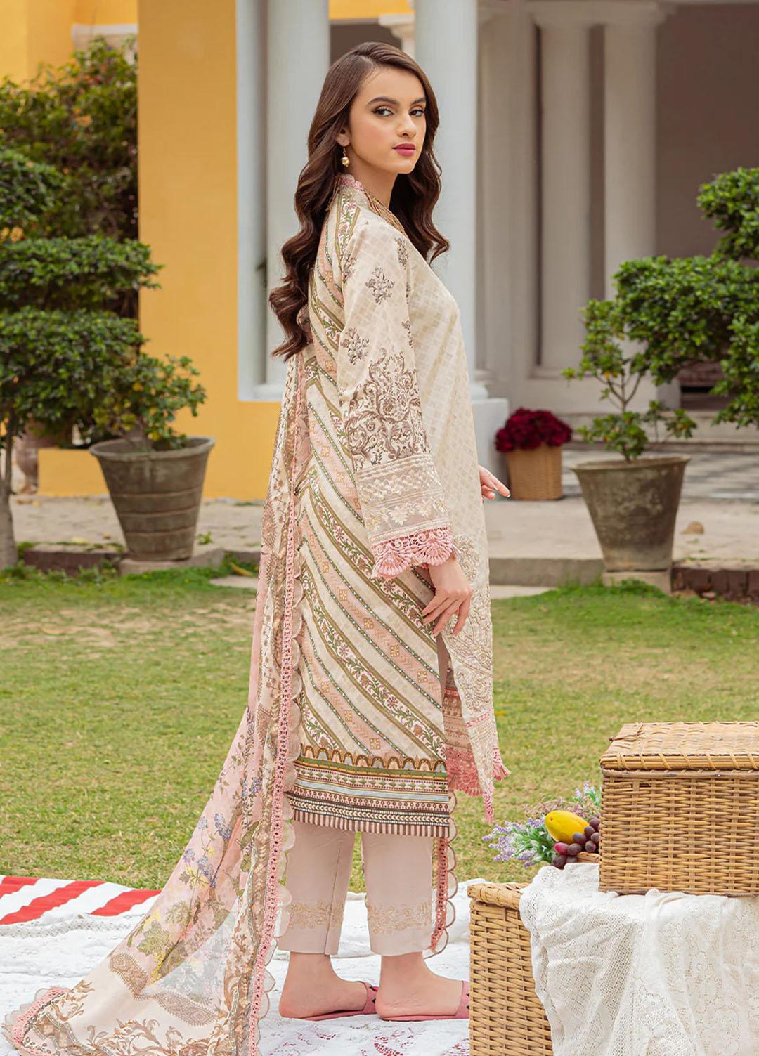 Tresor Luxe By Zarqash Embroidered Lawn Suits Unstitched 3 Piece ZRQ23T ZQ 8A - Luxury Collection