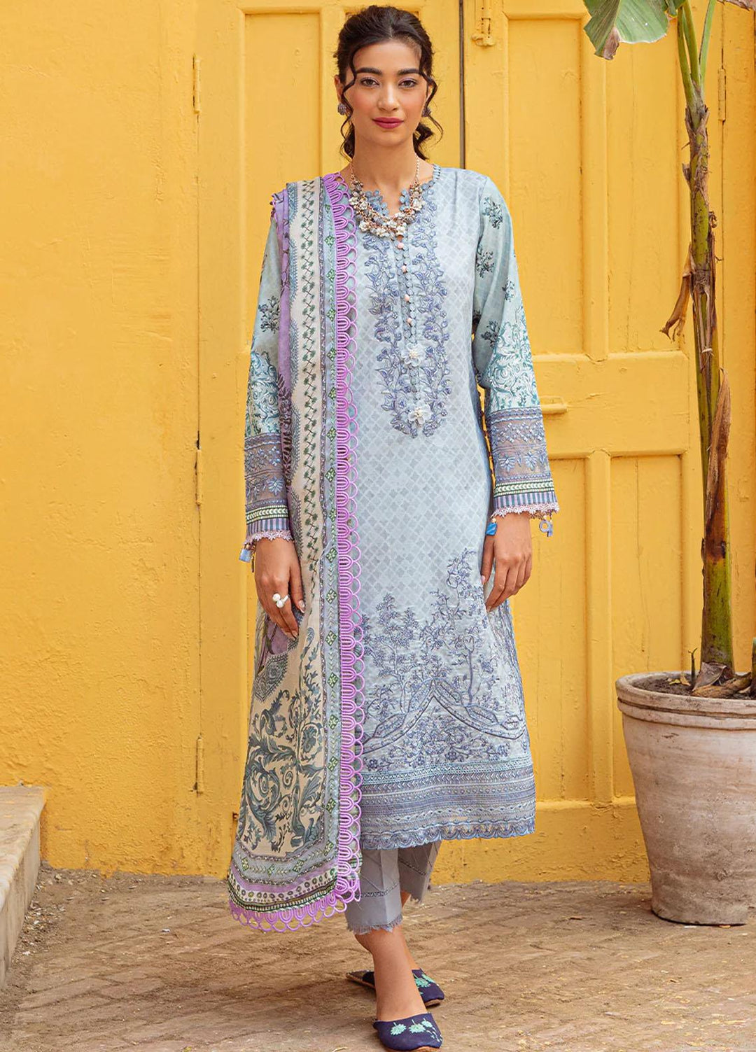 Tresor Luxe By Zarqash Embroidered Lawn Suits Unstitched 3 Piece ZRQ23T ZQ 8B - Luxury Collection