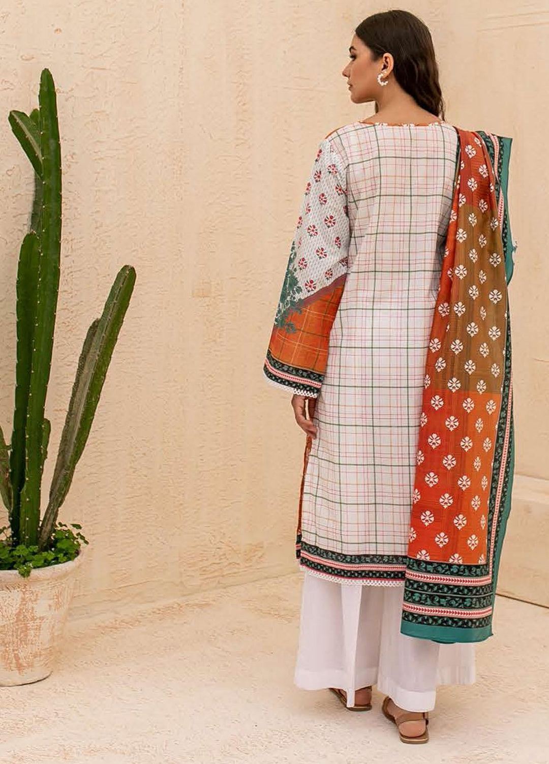 Zellbury Printed Cambric Suits Unstitched 2 Piece ZL21CB WUC21X20016 - Winter Collection