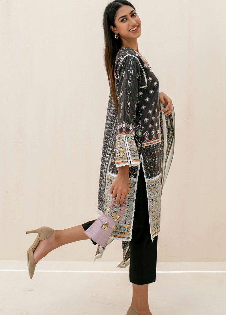 Zellbury Printed Cambric Suits Unstitched 3 Piece ZL21CB WUC21X30023 - Winter Collection