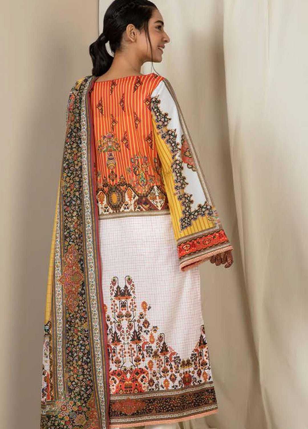 Zellbury Printed Lawn Suits Unstitched 3 Piece ZB21L-2 Wusc 845 - Summer Collection