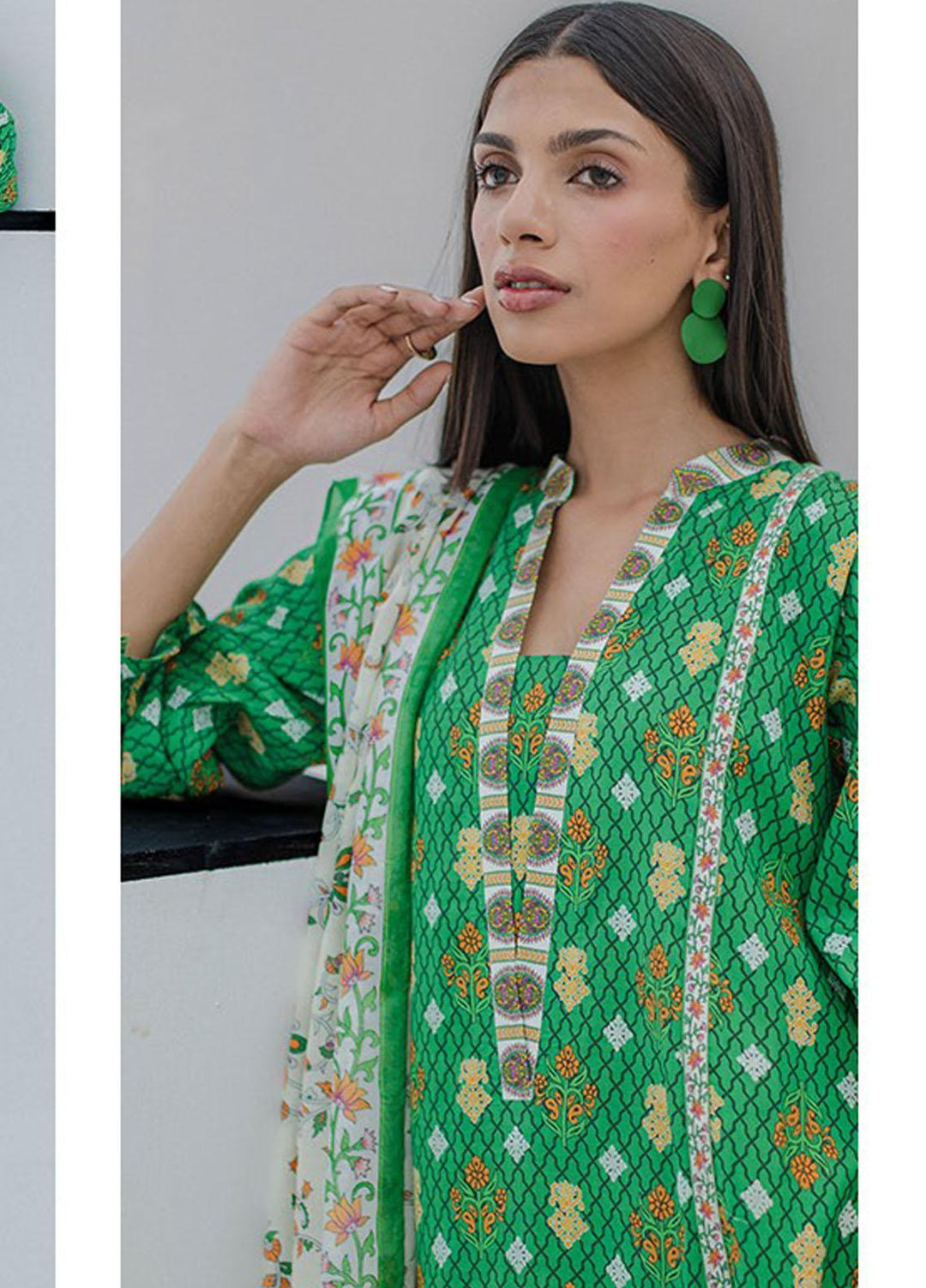 Zellbury Printed Lawn Suits Unstitched 3 Piece ZB23L-V4 WUS23X30327 - Summer Collection