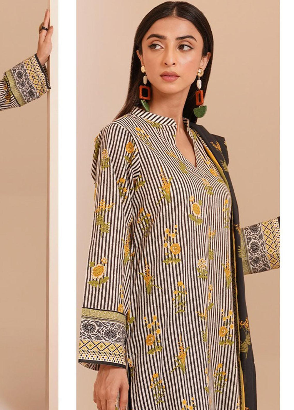 Zellbury Printed Lawn Suits Unstitched 3 Piece ZB23L-V4 WUS23X30407 - Summer Collection