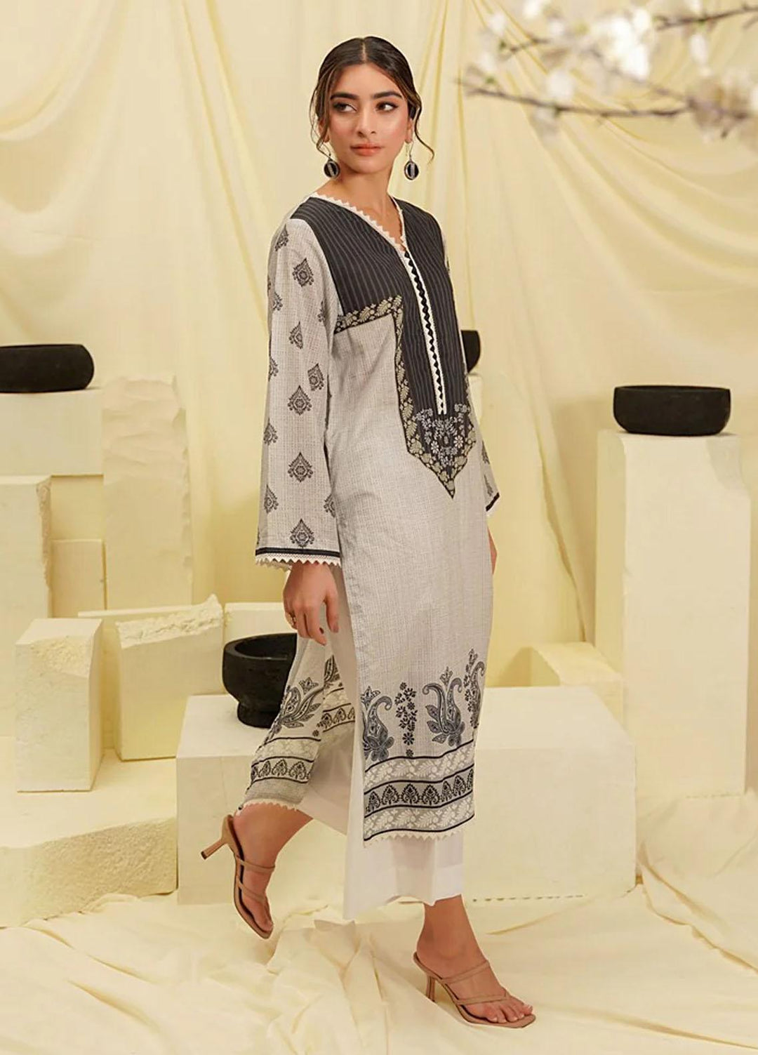 Zellbury Printed Lawn Suits Unstitched 2 Piece ZB23M WUC22X20628 - Summer Collection