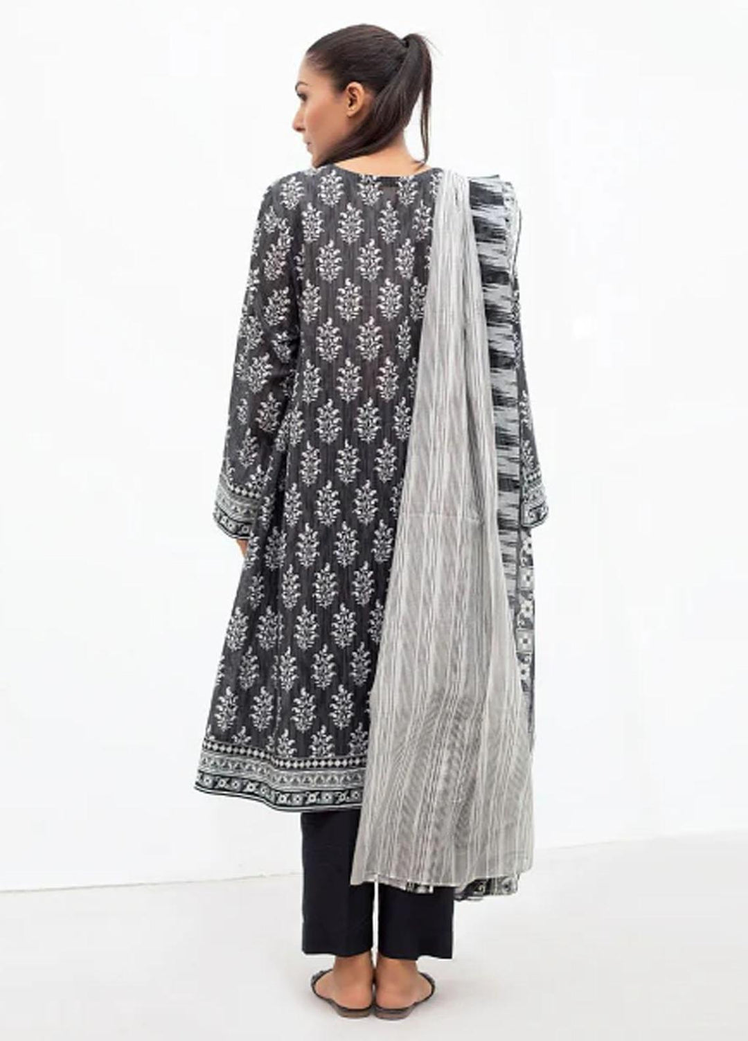 Zellbury Printed Lawn Suits Unstitched 3 Piece ZB23M WUC22X30638 - Summer Collection