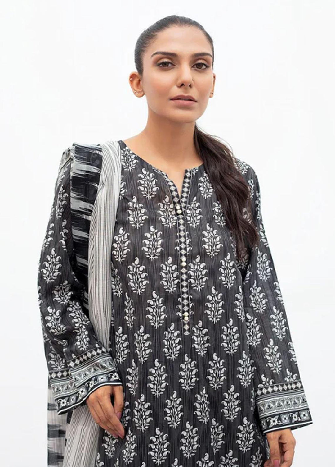 Zellbury Printed Lawn Suits Unstitched 3 Piece ZB23M WUC22X30638 - Summer Collection