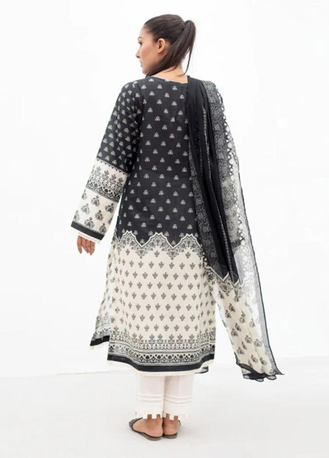 Zellbury Printed Lawn Suits Unstitched 3 Piece ZB23M WUC22X30635 - Summer Collection