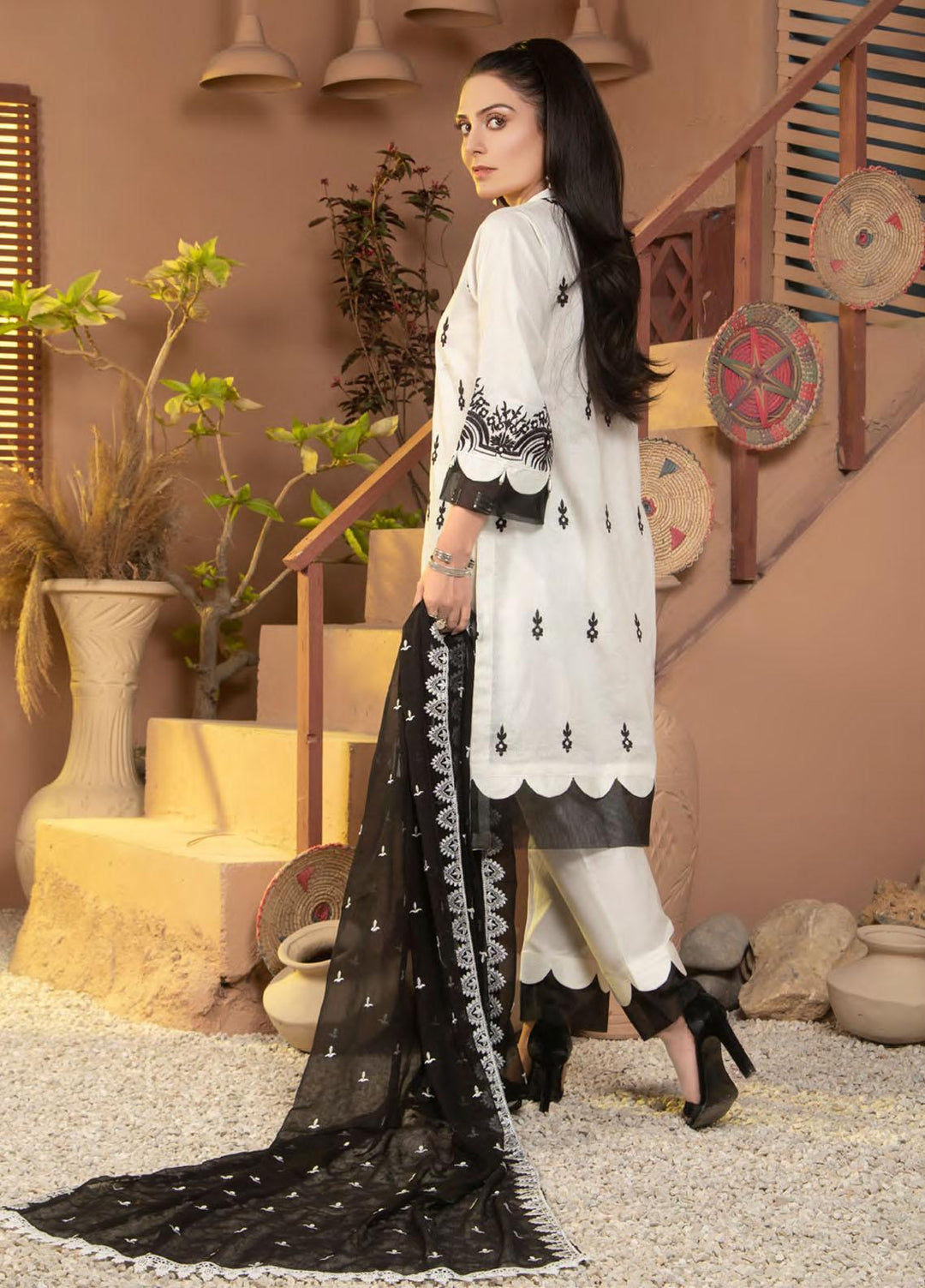 Zenia By Fine Tex Embroidered Lawn Suits Unstitched 3 Piece FNT22-Z2 02 - Summer Collection