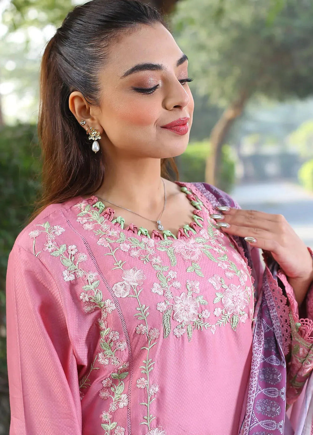 Zyna Embroidered Lawn Suit Unstitched 3 Piece ZYN25L D3-Alaya - Summer Collection