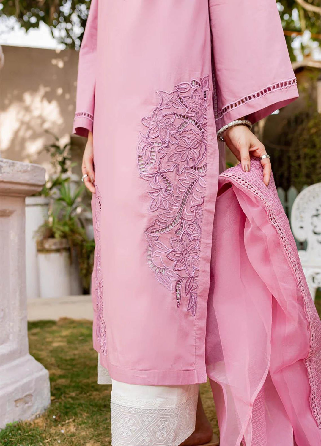 Zoya & Fatima Pret  Lawn 3 Piece Suit ZOF23P Aylin