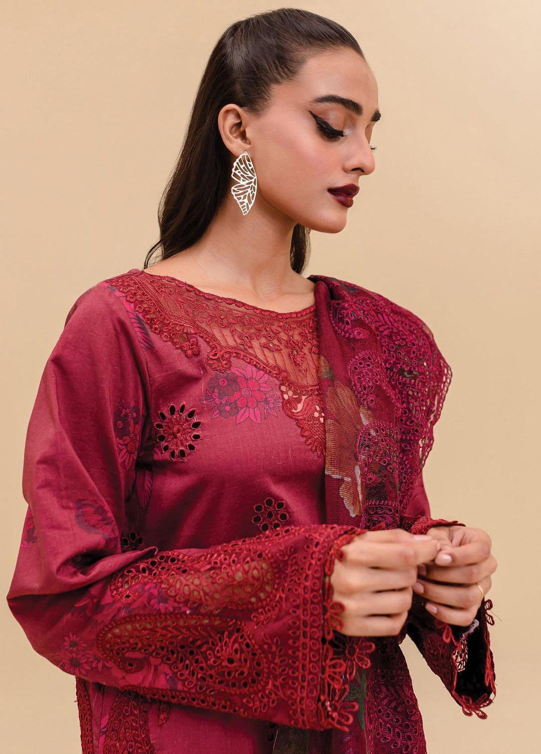 Zoya & Fatima Embroidered Lawn Suits Unstitched 3 Piece ZOF23SB ZF3-193 - Summer Collection