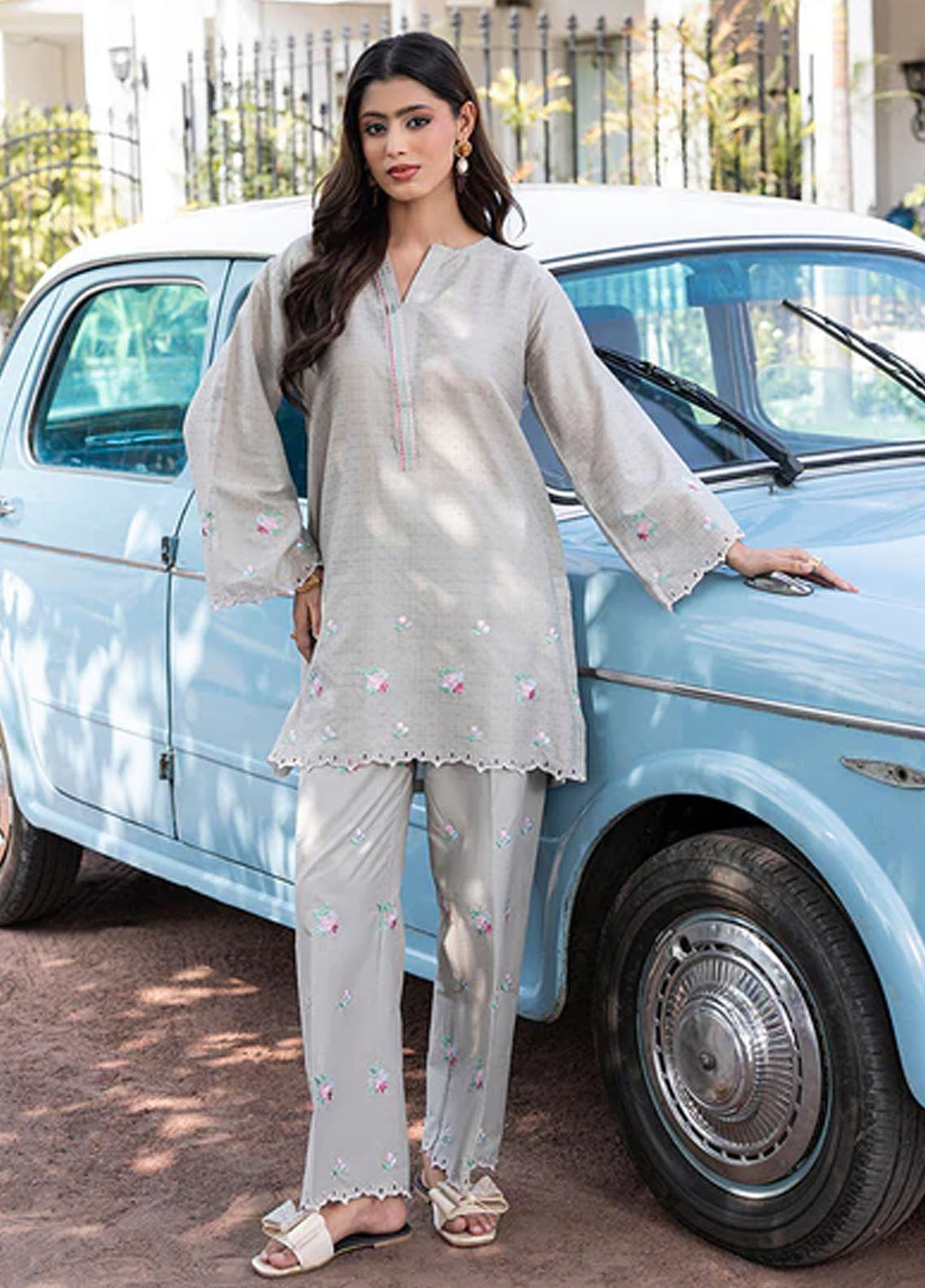 Zuri Pret Embroidered Lawn 2 Piece Suit Oreena ZP-10 Grey