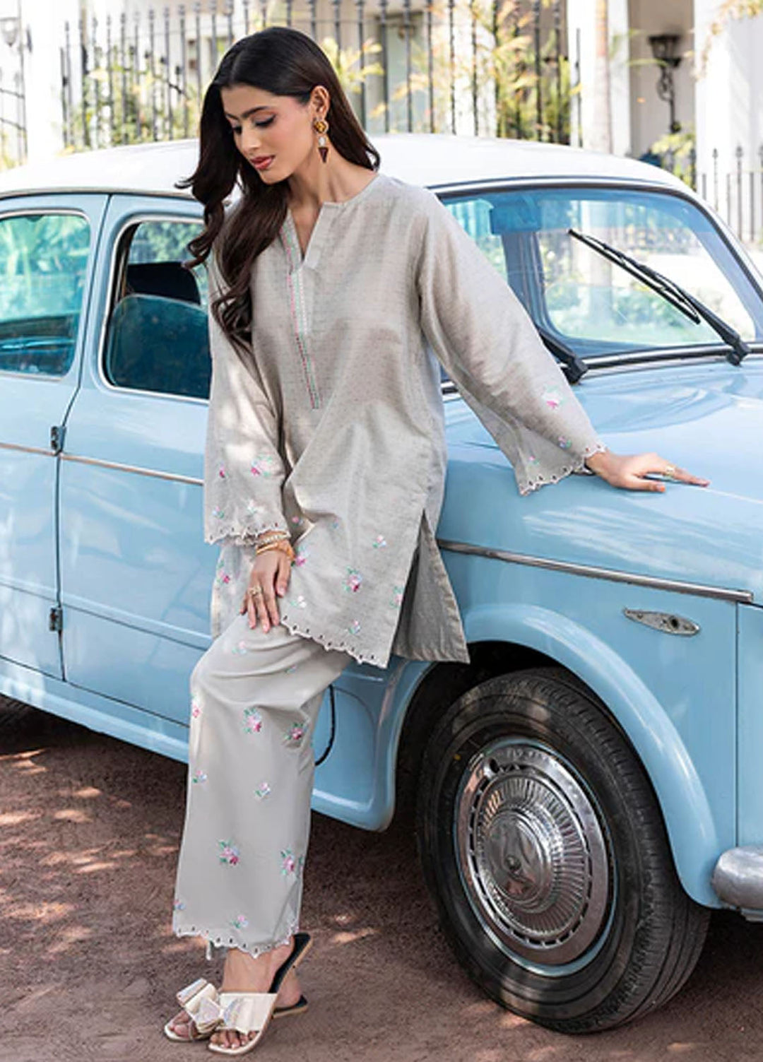 Zuri Pret Embroidered Lawn 2 Piece Suit Oreena ZP-10 Grey