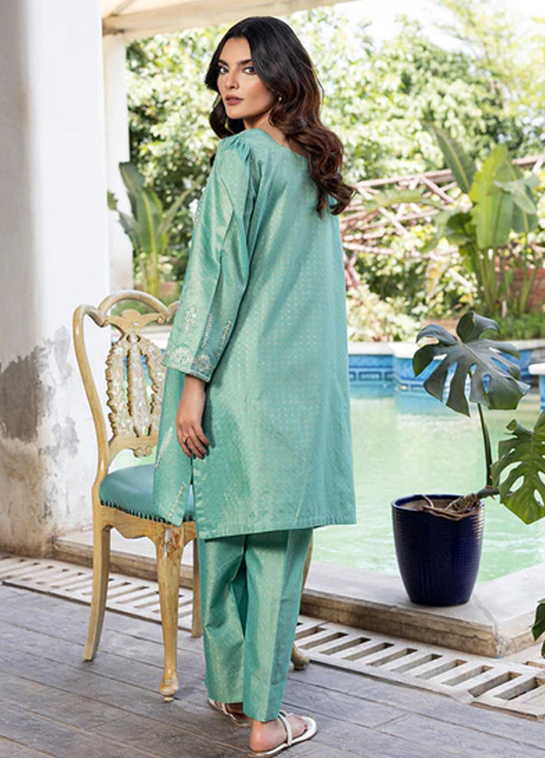 Zuri Pret Embroidered Lawn 2 Piece Suit Saphira ZP-17 Turquoise