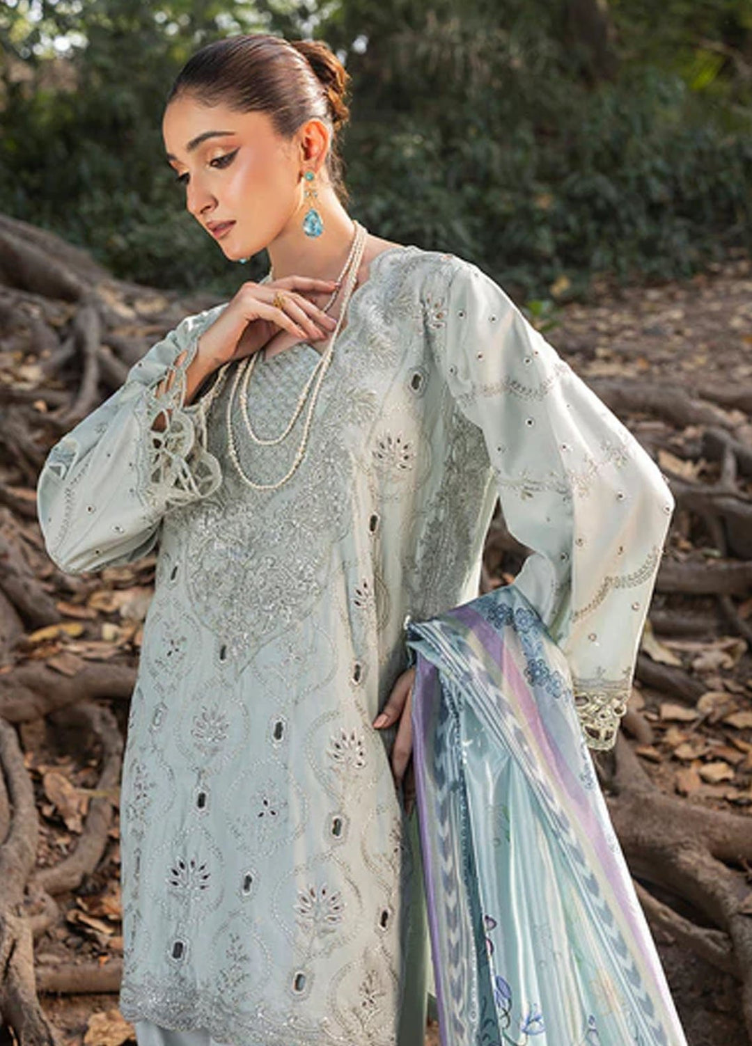 Zuri Pret Embroidered Lawn Silk 3 Piece Suit Dilara UN-106 Aqua